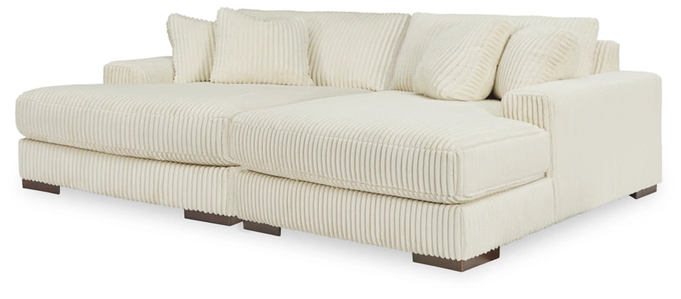 Lindyn Ivory Super Chaise