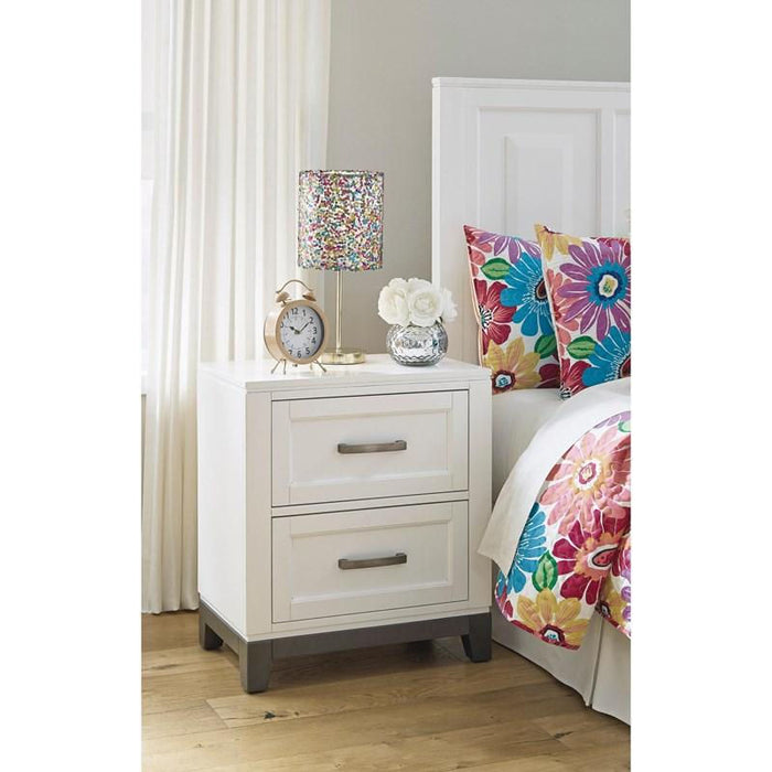 Alexa White Storage Platform Bedroom Set