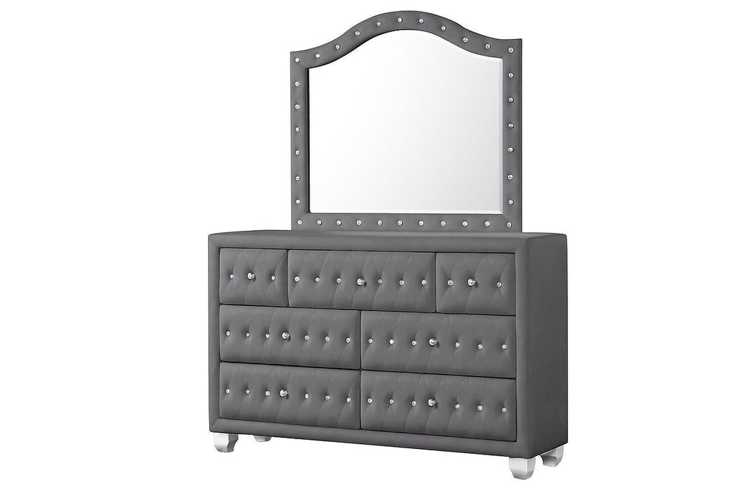 Tessa Gray Upholstered Platform Bedroom Set