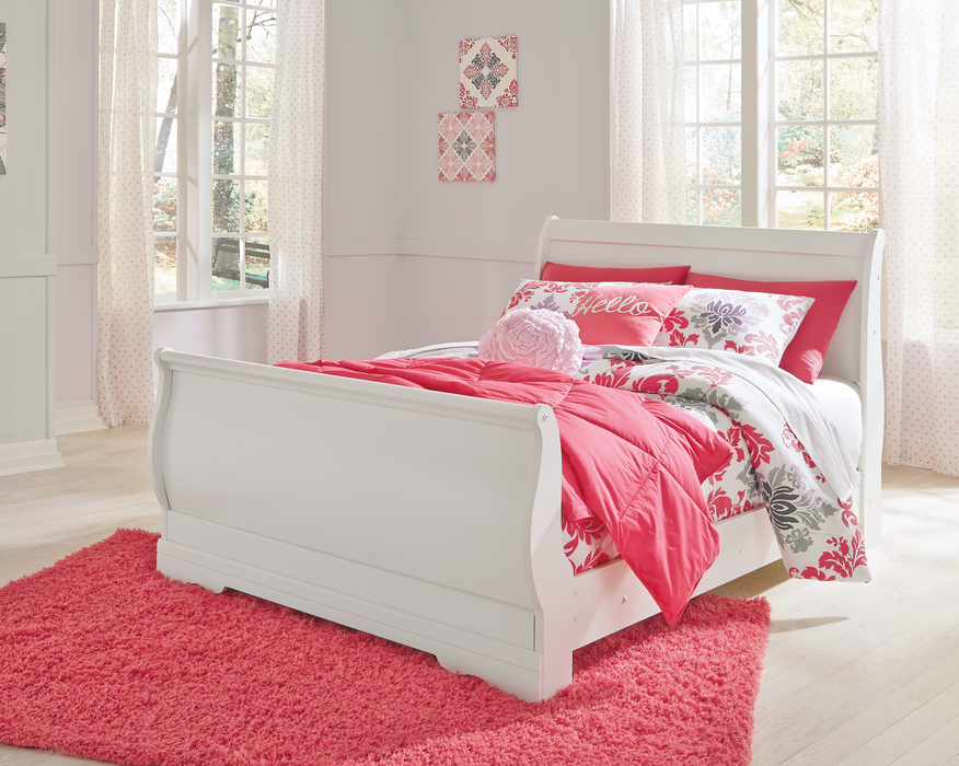 Anarasia White Traditional Full Sleigh Bedroom Set