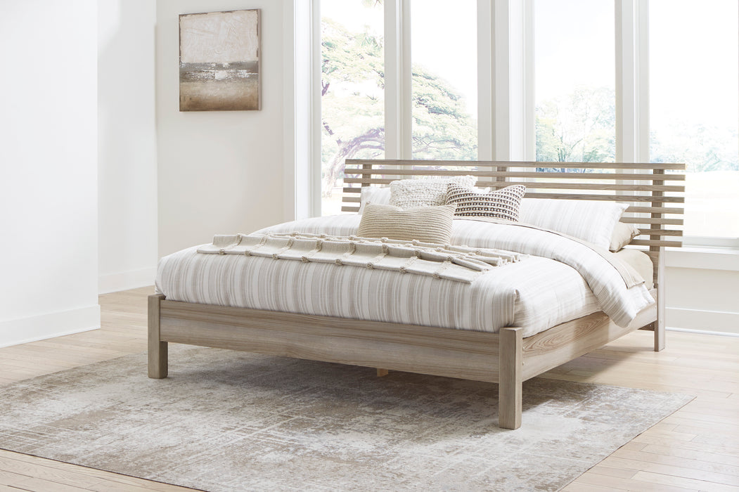 Hasbrick Tan Queen Slat Platform Bed