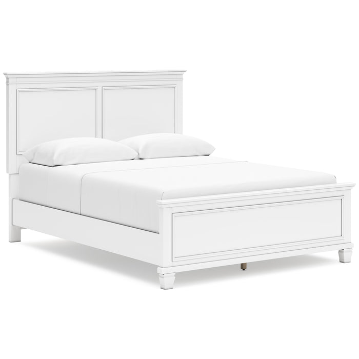 Fortman White Queen Panel Bed