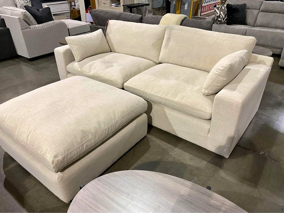 Elyza 2-Piece Sectional With Ottoman