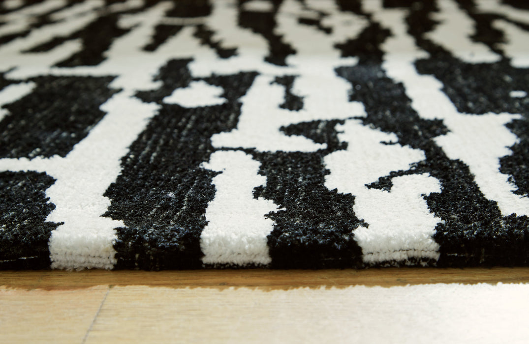 Bramshaw Black/Ivory Medium Rug - R406762