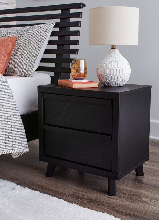 Danziar Nightstand - B1013-92