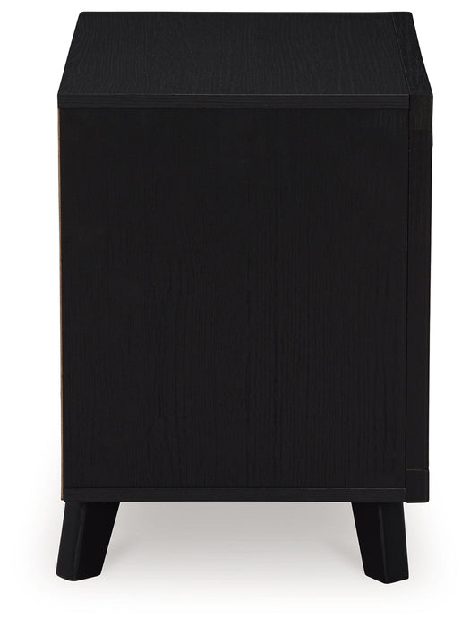 Danziar Nightstand - B1013-92