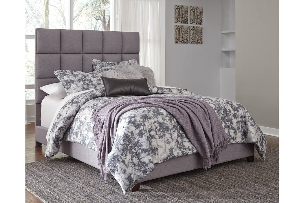 Dolante Gray King Upholstered Bed - B130-382 - Lara Furniture