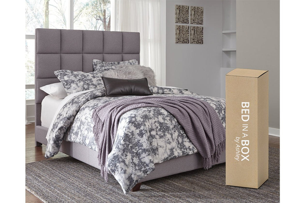 Dolante Gray King Upholstered Bed - B130-382 - Lara Furniture