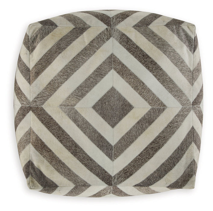 Hartselle Pouf - A1000982