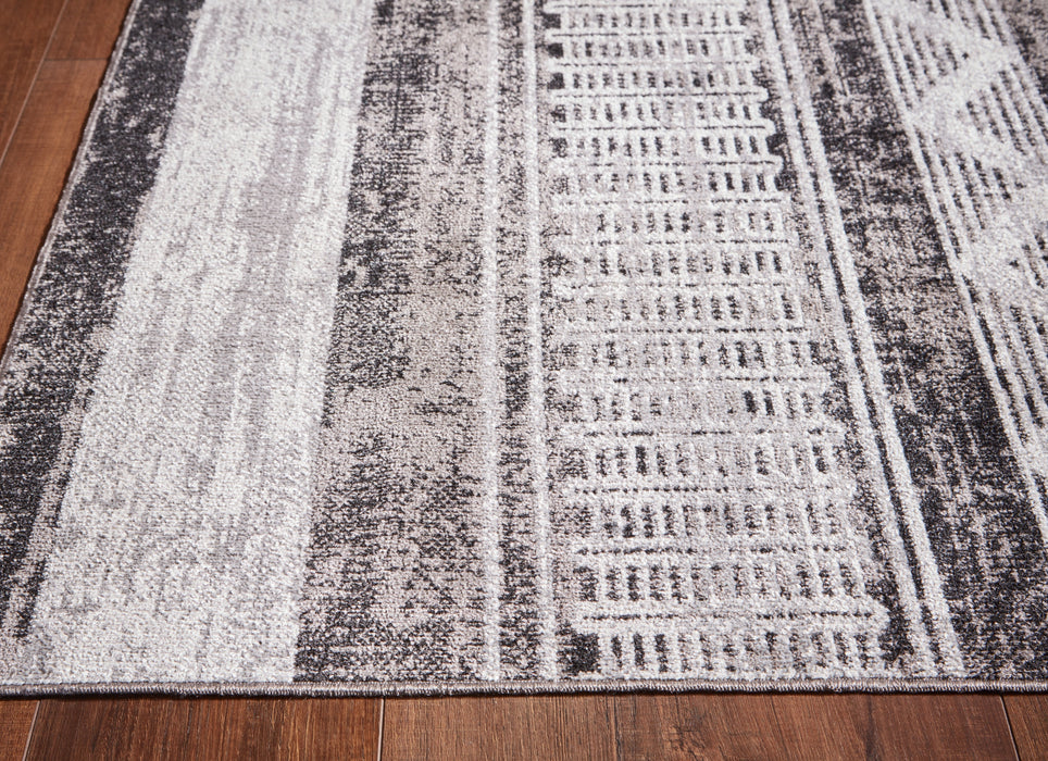 Henchester Medium Rug - R405992