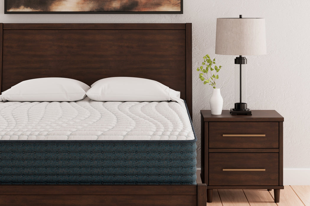 Hybrid 1200 White Full Mattress - M43521