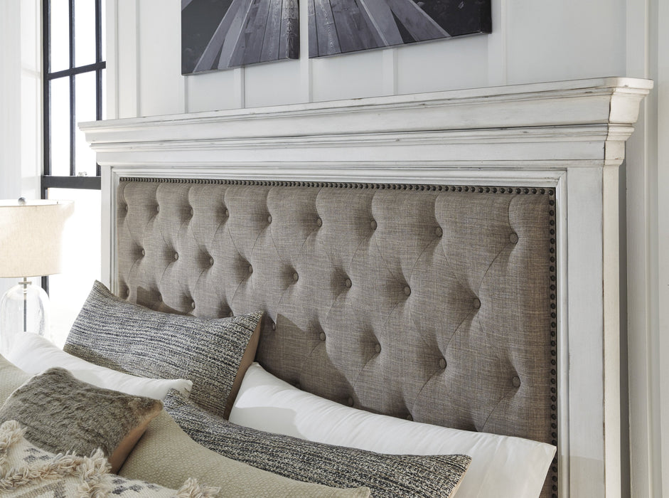 Kanwyn Whitewash King Upholstered Panel Bed - Lara Furniture