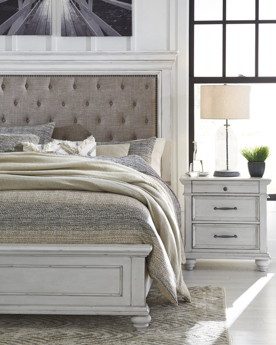 Kanwyn Whitewash Upholstered Panel Bedroom Set - Lara Furniture