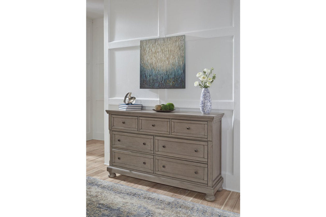 Lettner Light Gray Dresser - B733-31 - Lara Furniture