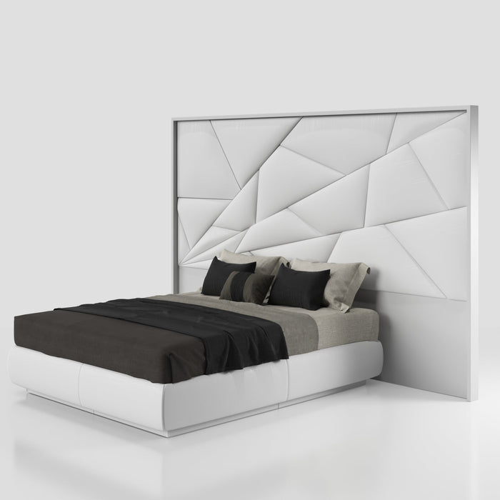 Majesty Bedroom W/Light And Kiu Cases Set - Lara Furniture