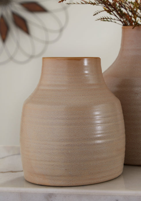 Millcott Vase - A2000581V