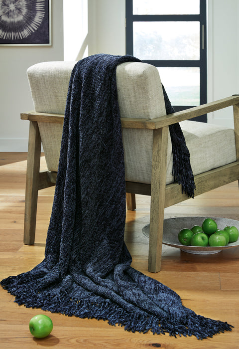 Tamish Throw - A1001022T