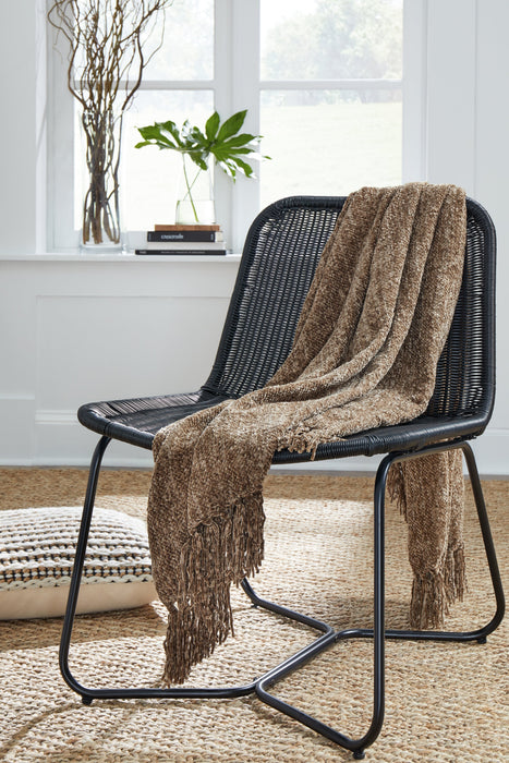 Tamish Throw - A1001025T - Lara Furniture