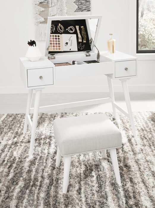 Thadamere Vanity with Stool - B060-122 - Lara Furniture