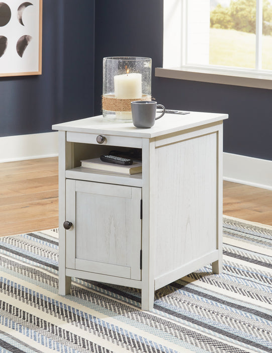 Treytown Chairside End Table - T300-517 - Lara Furniture