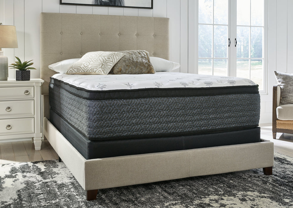 Ultra Luxury ET with Memory Foam White California King Mattress - M57251