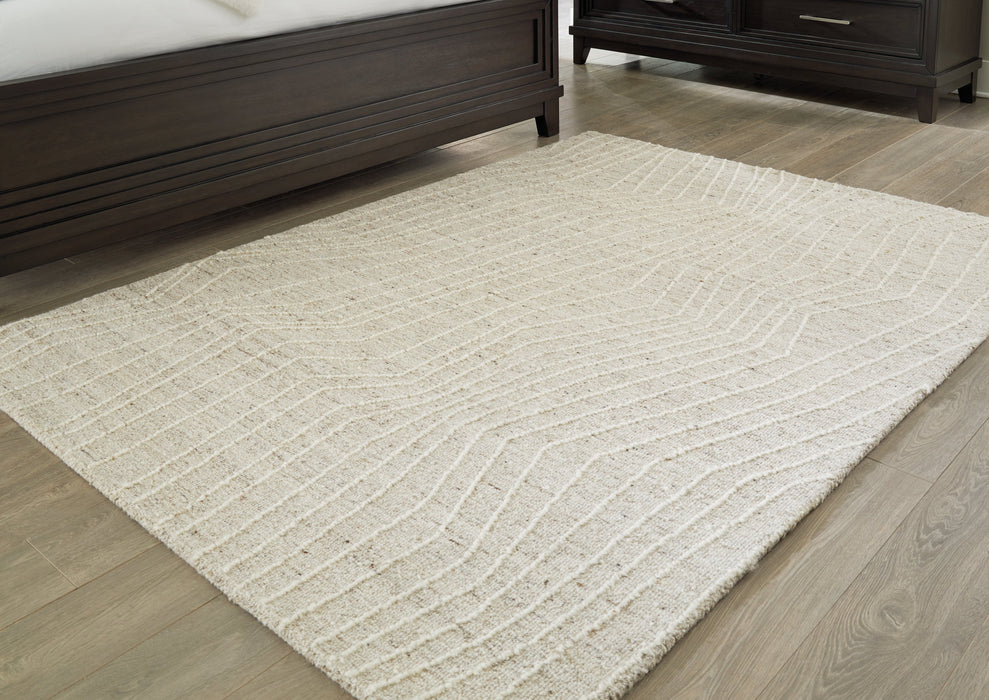 Varahill Gray/Ivory Medium Rug - R406932