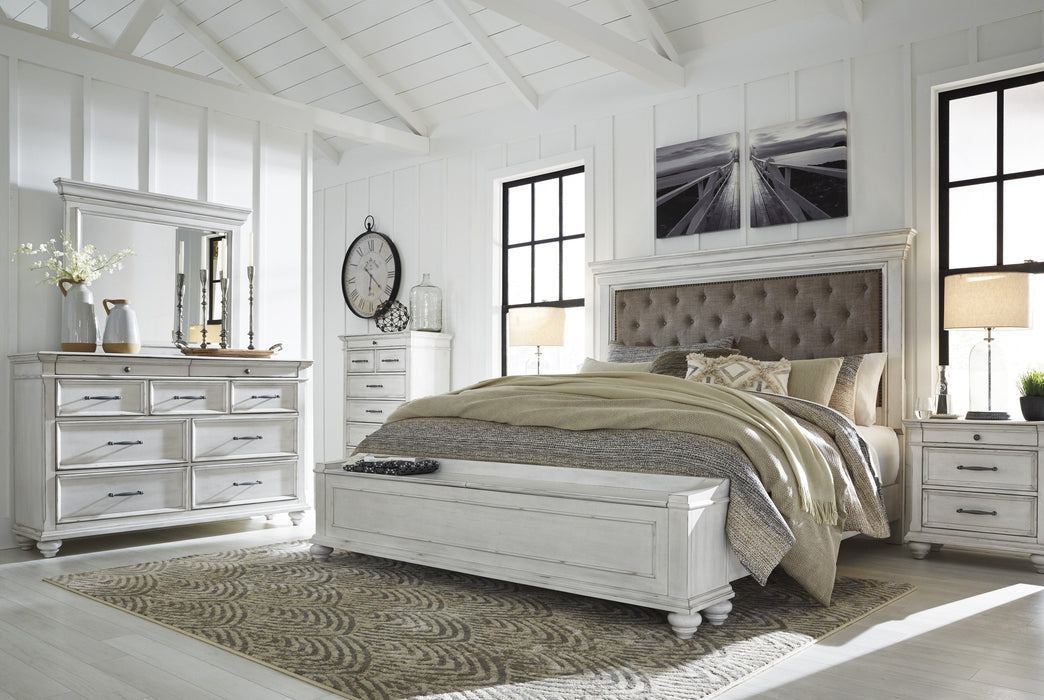 Kanwyn Whitewash Upholstered Storage Bedroom Set