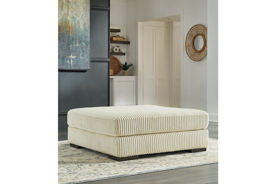 Lindyn Oversized Accent Ottoman