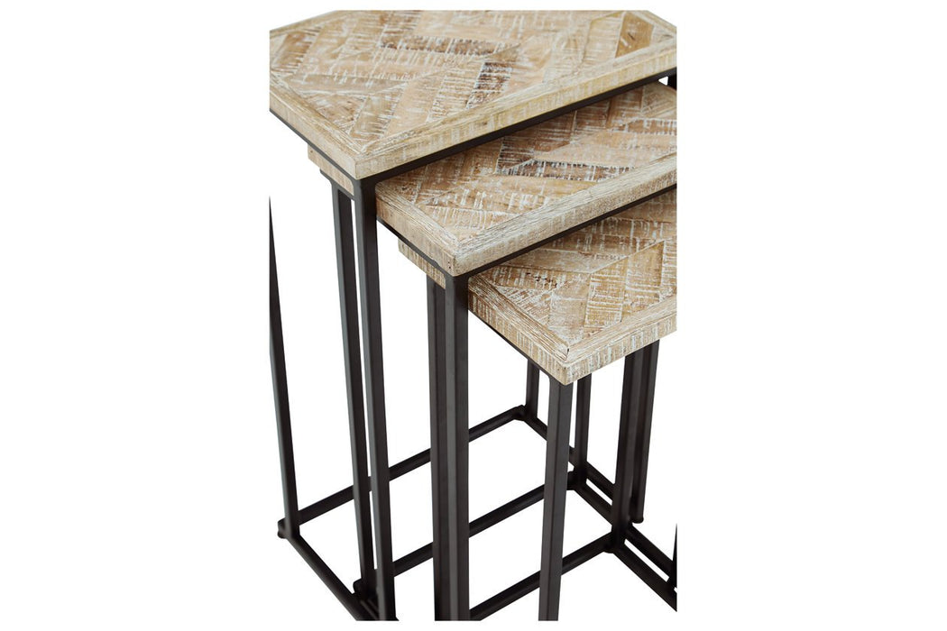 Cainthorne Distressed White/Black Accent Table (Set of 3) - Lara Furniture