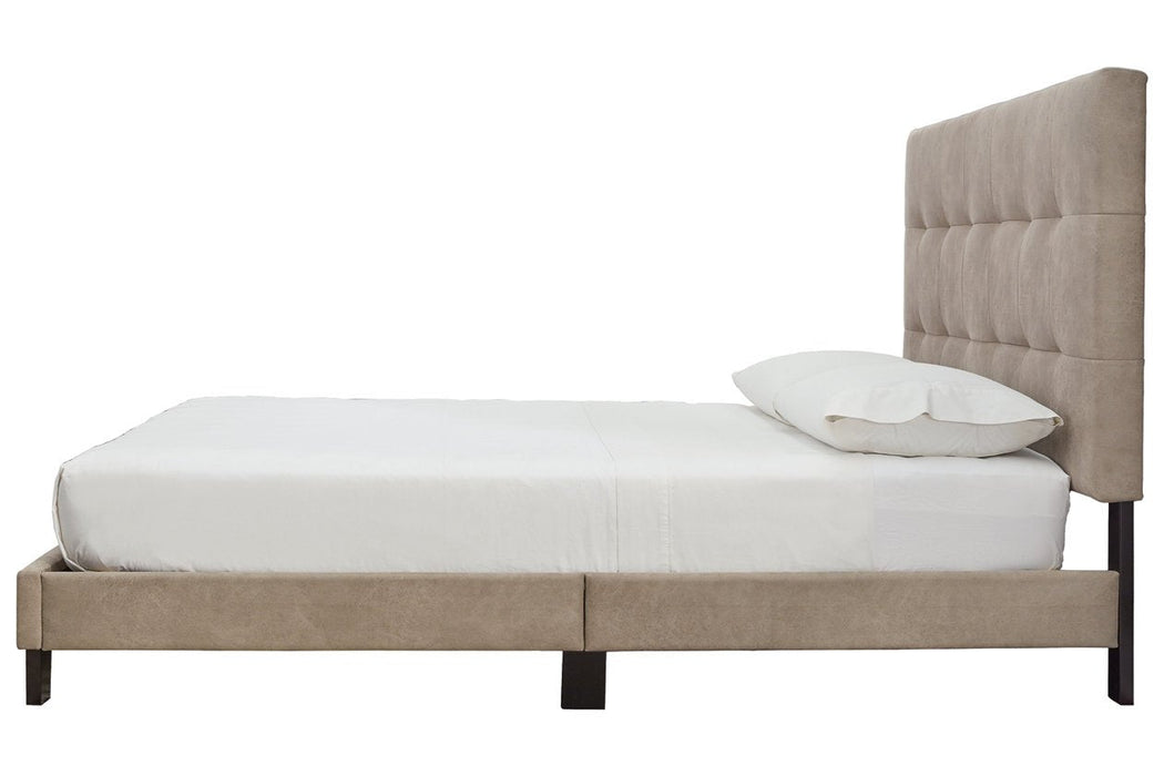 Adelloni Light Brown Queen Upholstered Bed - Lara Furniture