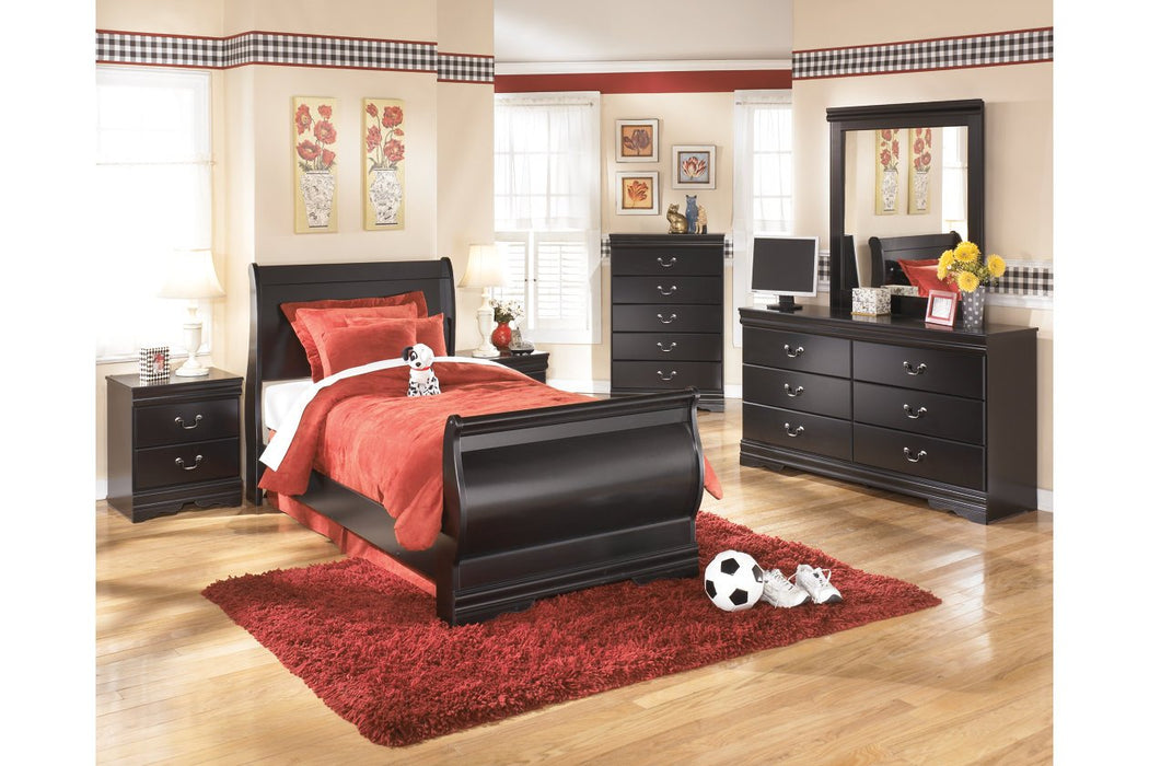 Huey Vineyard Black Chest of Drawers - Lara Furniture