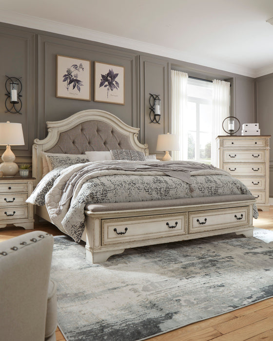 Realyn Chipped White Storage Panel Bedroom Set