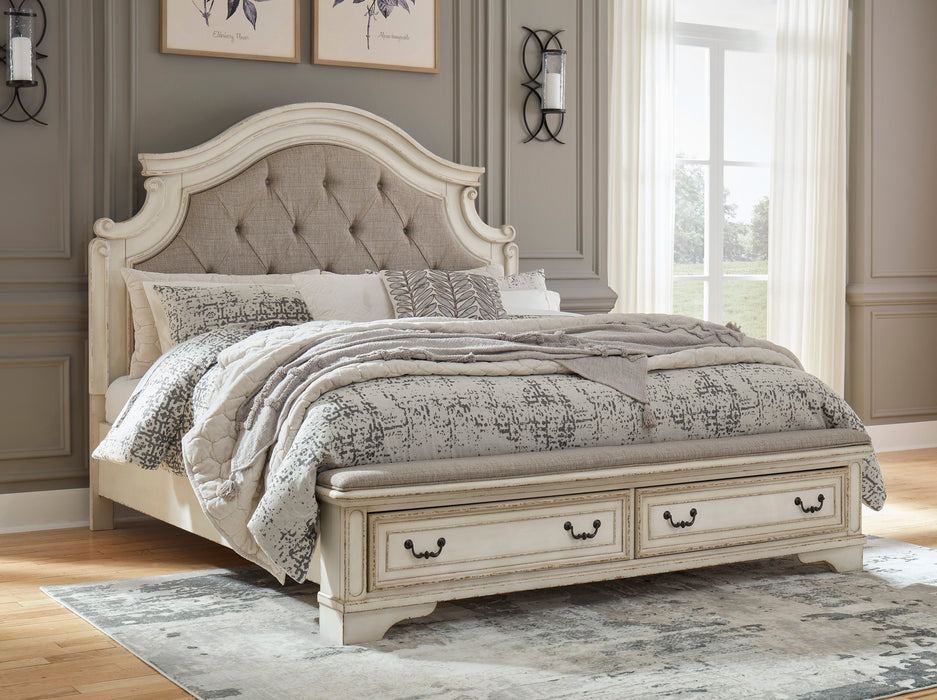 Realyn Chipped White Storage Panel Bedroom Set
