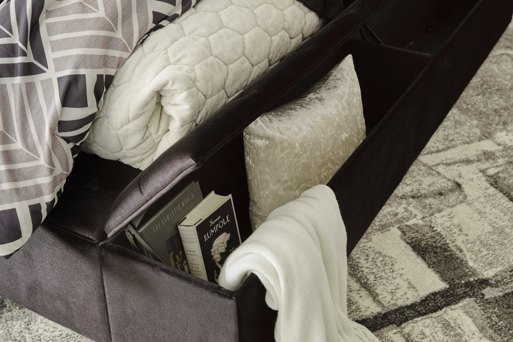 Lindenfield Blizz Black Velvet Upholstered with Storage Bedroom Set