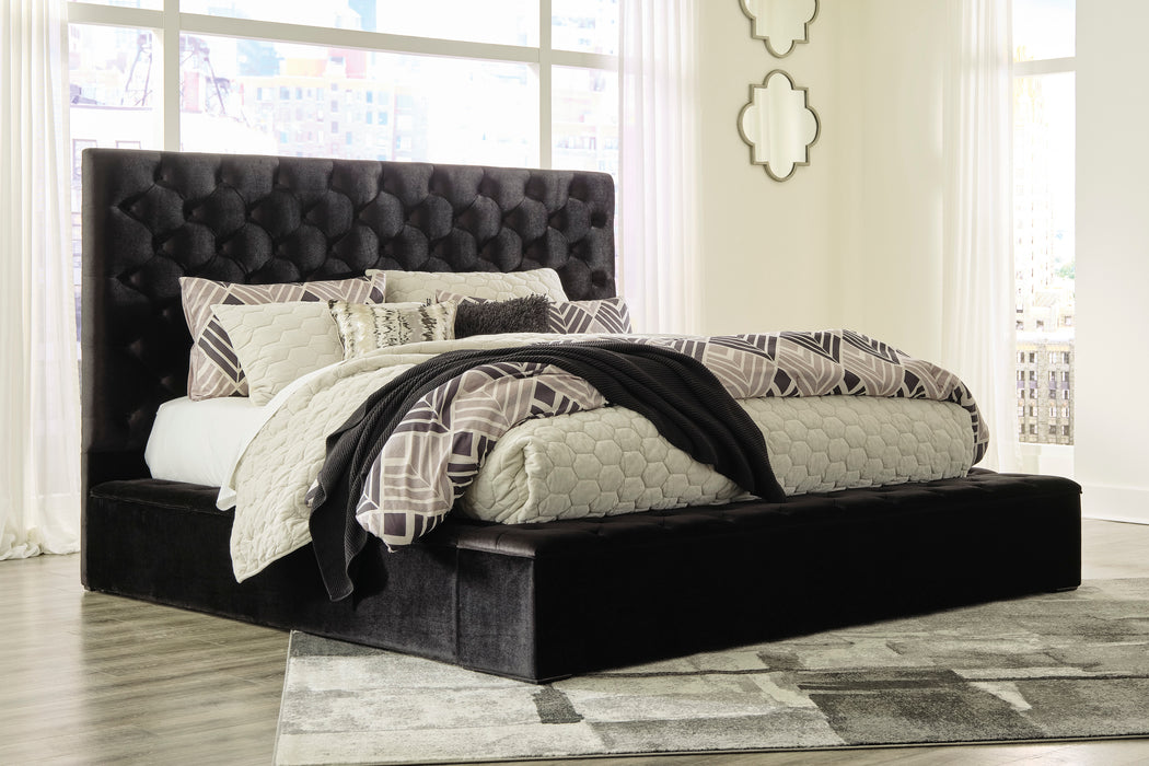 Lindenfield Blizz Black Velvet Upholstered with Storage Bedroom Set