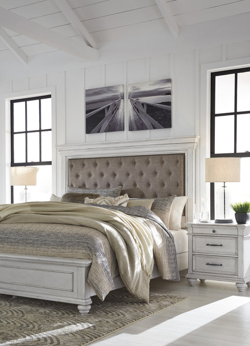 Kanwyn Whitewash Upholstered Panel Bedroom Set - Lara Furniture