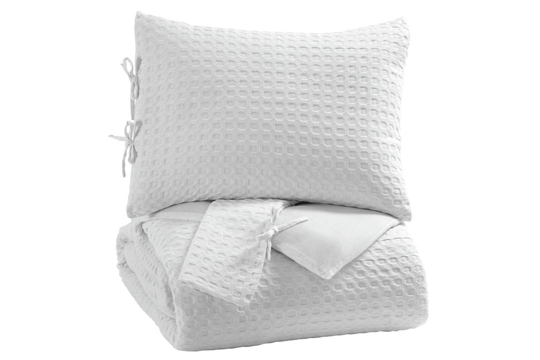 Maurilio White 3-Piece King Comforter Set - Lara Furniture