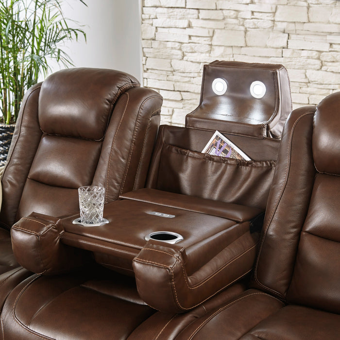 [EXCLUSIVE] The Man-Den Mahogany Power Reclining Living Room Set