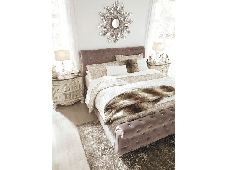 Cassimore King Upholstered Bed