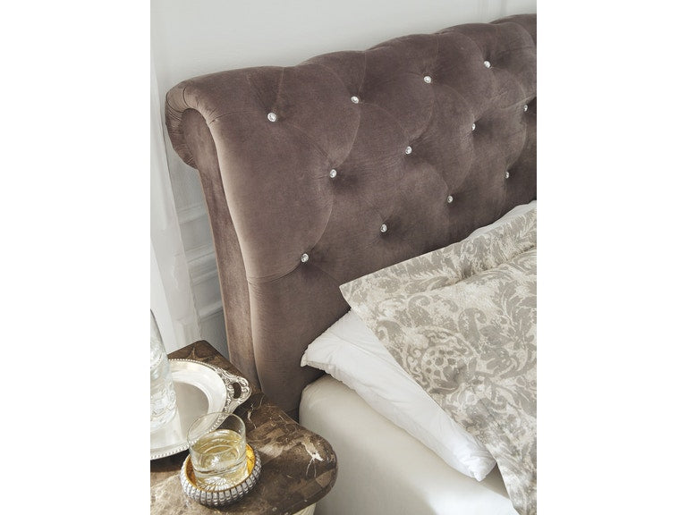 Cassimore King Upholstered Bed